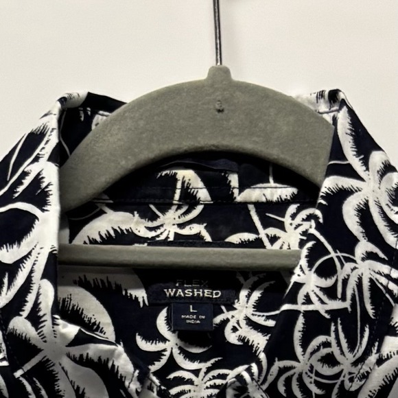 J Crew Short Sleeve Casual Shirt, Men's L, Dark Blue Palm Trees - Picture 4 of 5
